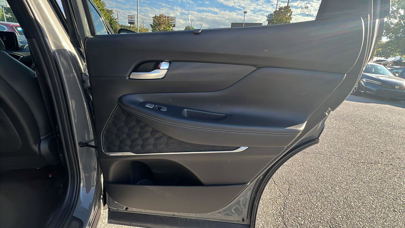 Used 2023 Hyundai Santa Fe Calligraphy image 14