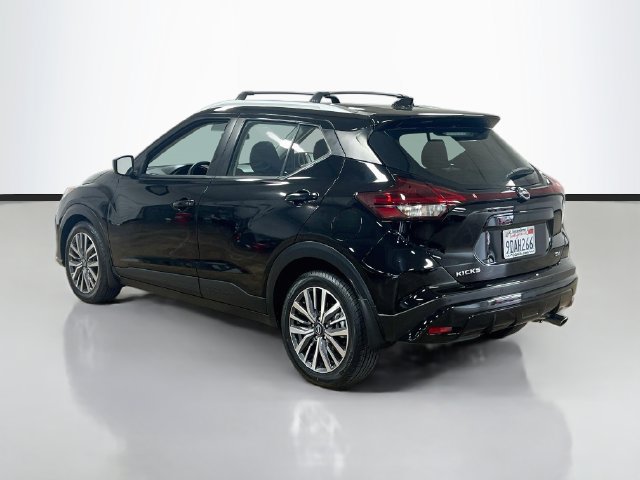 Used 2023 Nissan Kicks SV w/ Exterior Package FWD image 5