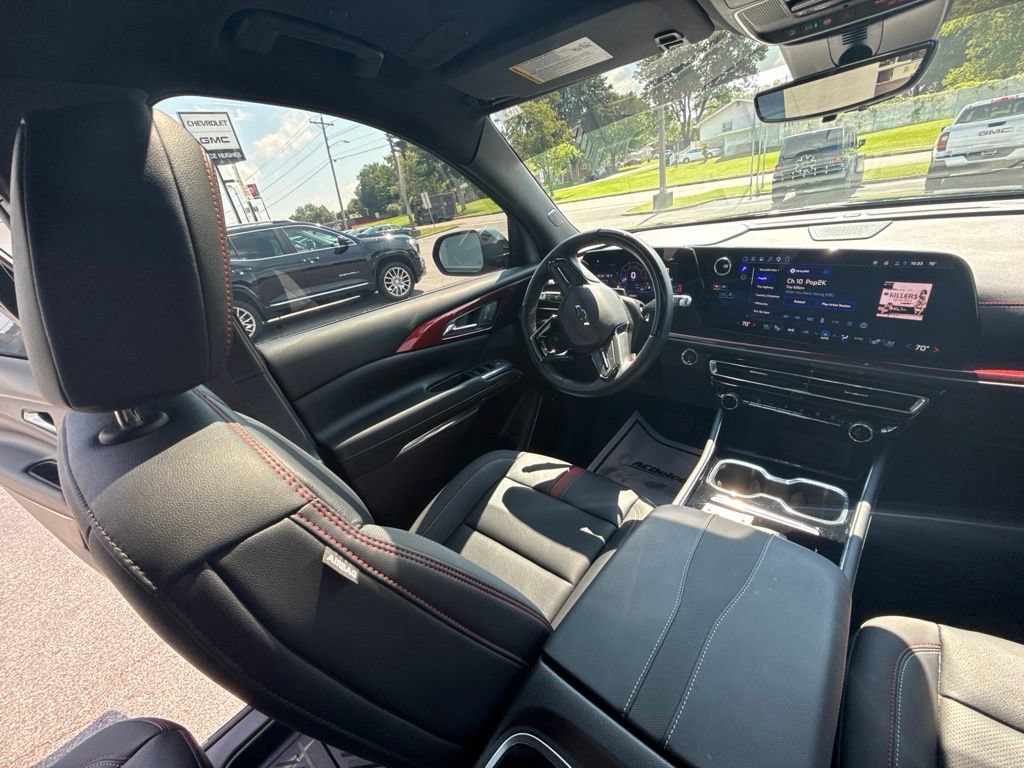 Used 2026 Chevrolet Traverse RS AWD/4WD image 17