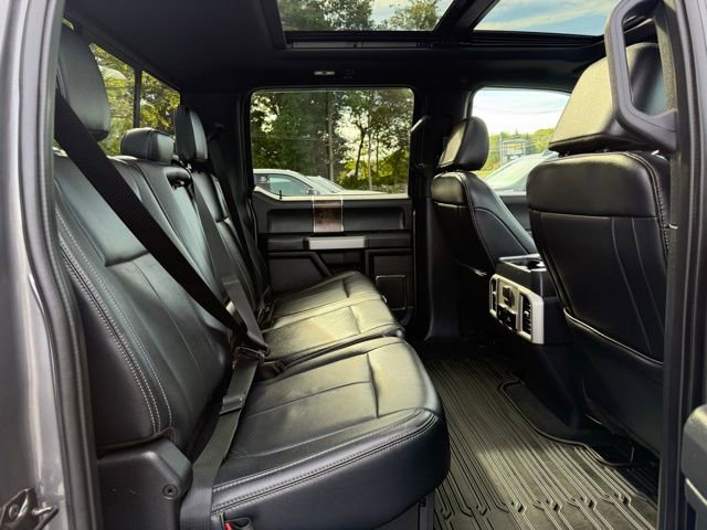 Used 2022 Ford F250 Lariat w/ Black Appearance Package image 18