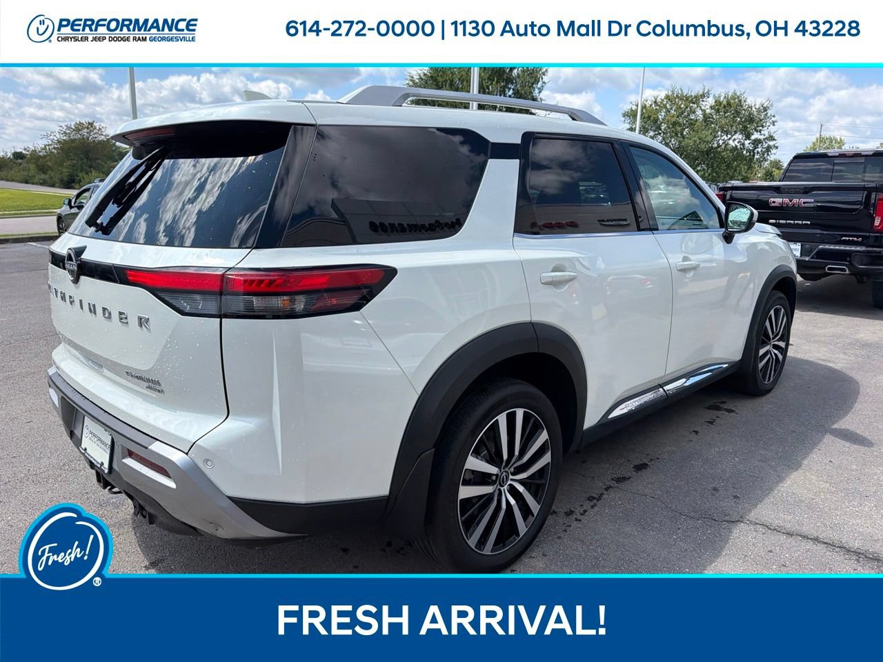 Used 2023 Nissan Pathfinder Platinum AWD/4WD image 7