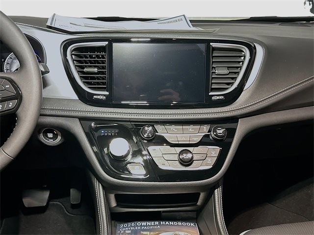 New 2026 Chrysler Pacifica Limited image 25