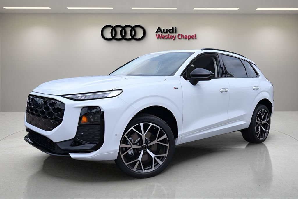 New 2026 Audi Q3 quattro 2.0T AWD/4WD image 1