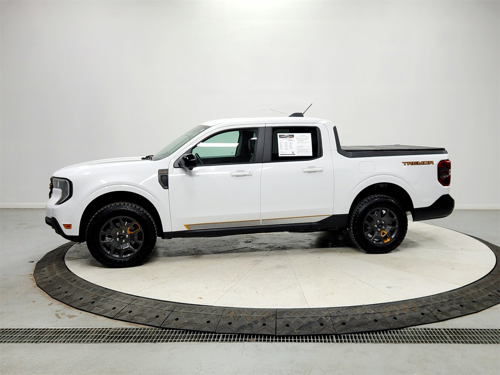 Used 2025 Ford Maverick Tremor image 4