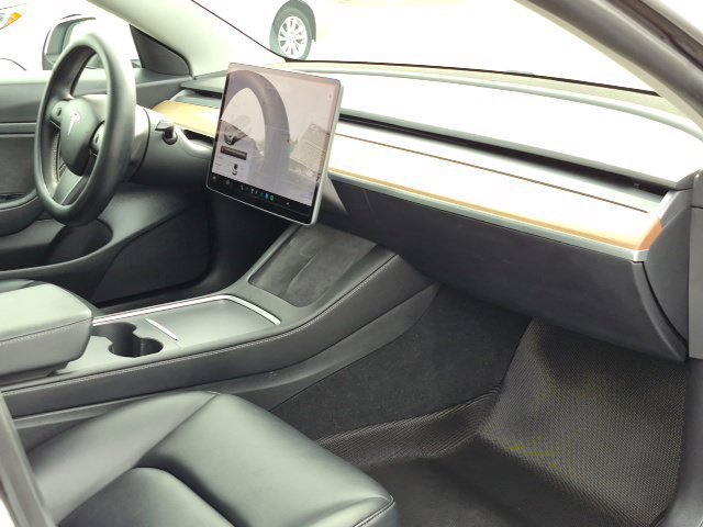 Used 2021 Tesla Model 3 Standard Range Plus RWD image 23
