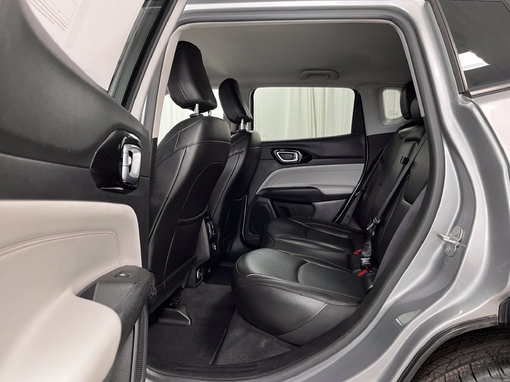 Used 2022 Jeep Compass Limited AWD/4WD image 27