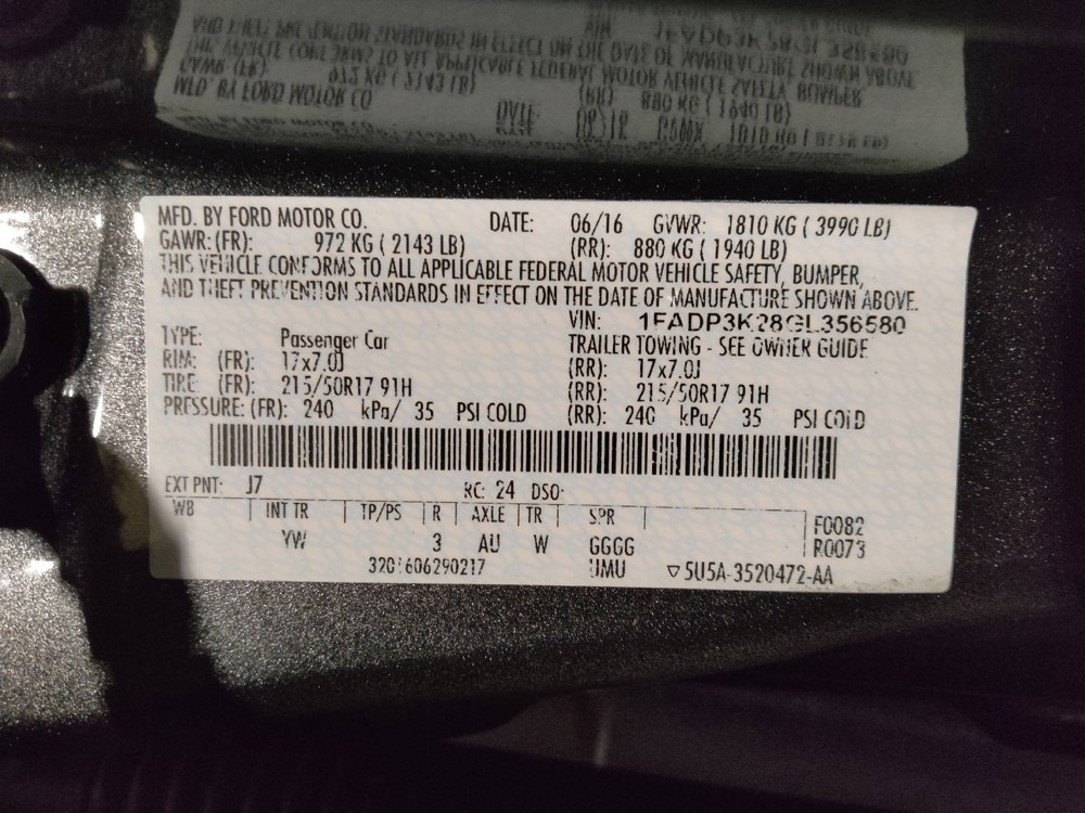 Used 2016 Ford Focus SE w/ SE Sport Package image 33