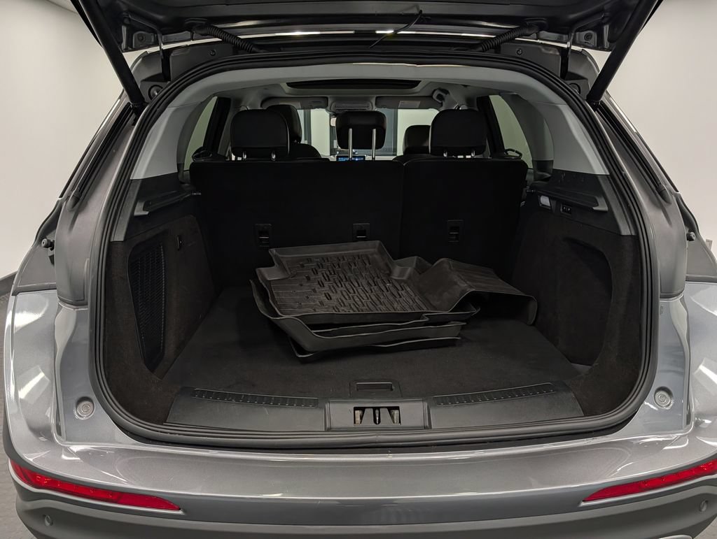 Used 2022 Lincoln Corsair AWD w/ Premium Package image 28
