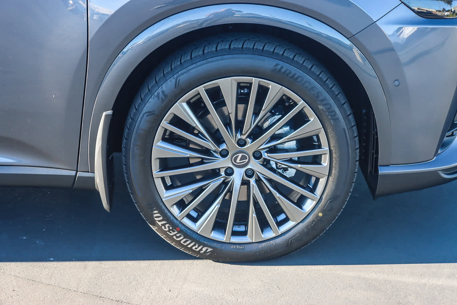 New 2026 Lexus RX 450h Luxury image 9