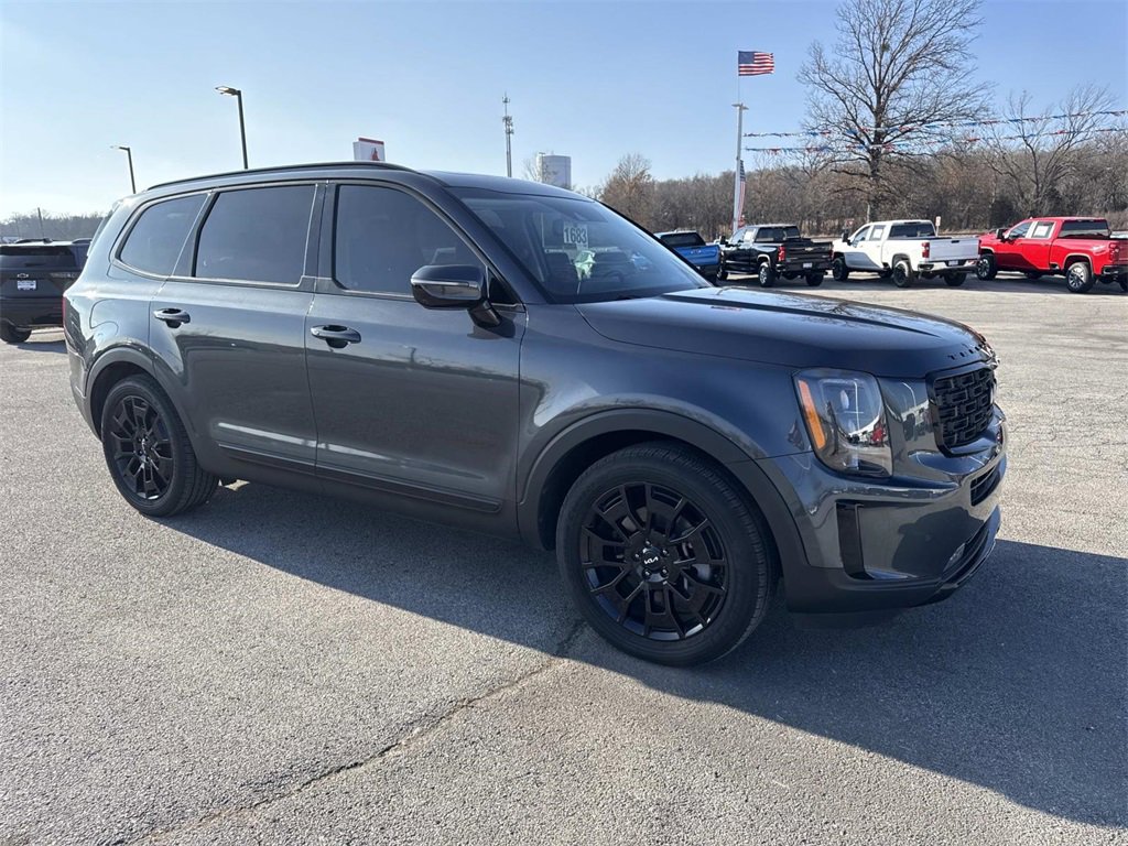 Used 2022 Kia Telluride SX w/ SX Prestige Package image 8