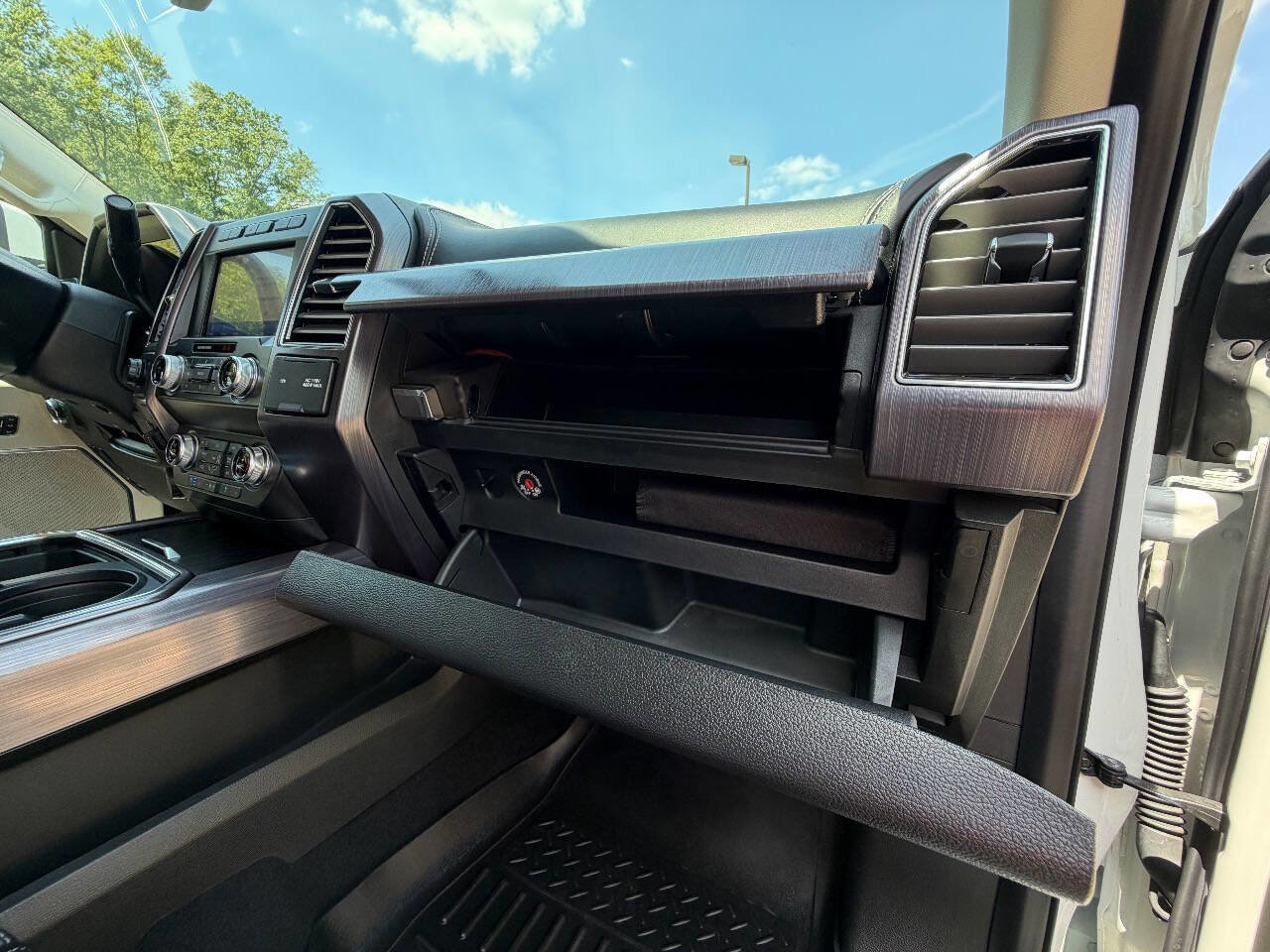Used 2020 Ford F350 Limited AWD/4WD image 40