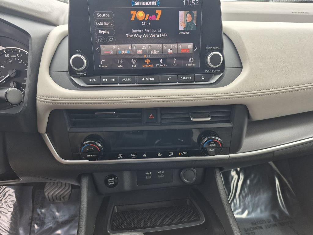 Used 2025 Nissan Rogue SV AWD/4WD image 9