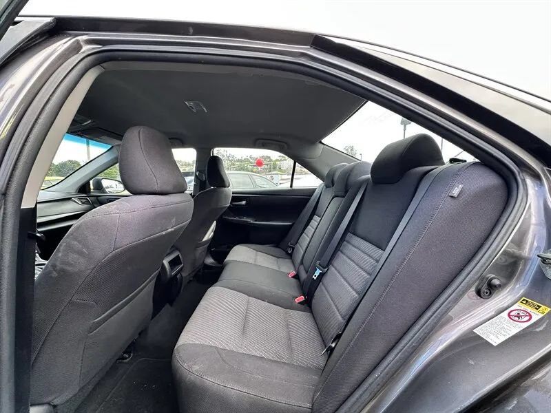 Used 2016 Toyota Camry LE FWD image 17
