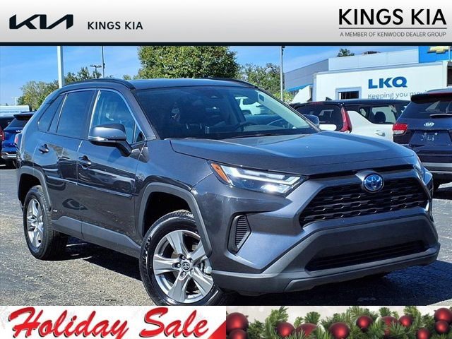 Used 2024 Toyota RAV4 LE image 1