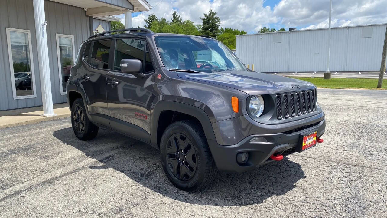 Used 2018 Jeep Renegade Trailhawk w/ Cold Weather Group II image 9
