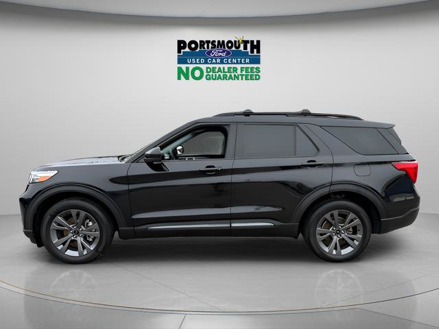 Used 2022 Ford Explorer XLT w/ Equipment Group 202A AWD/4WD image 2
