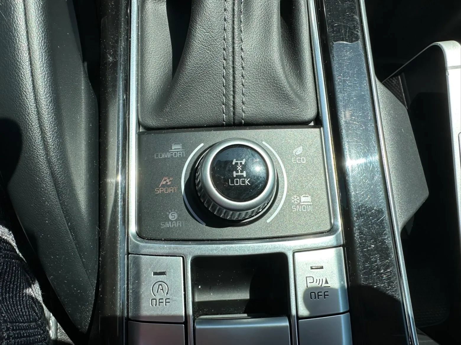 Used 2020 Kia Telluride S AWD/4WD image 14