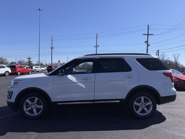 Used 2017 Ford Explorer XLT w/ Equipment Group 201A image 4