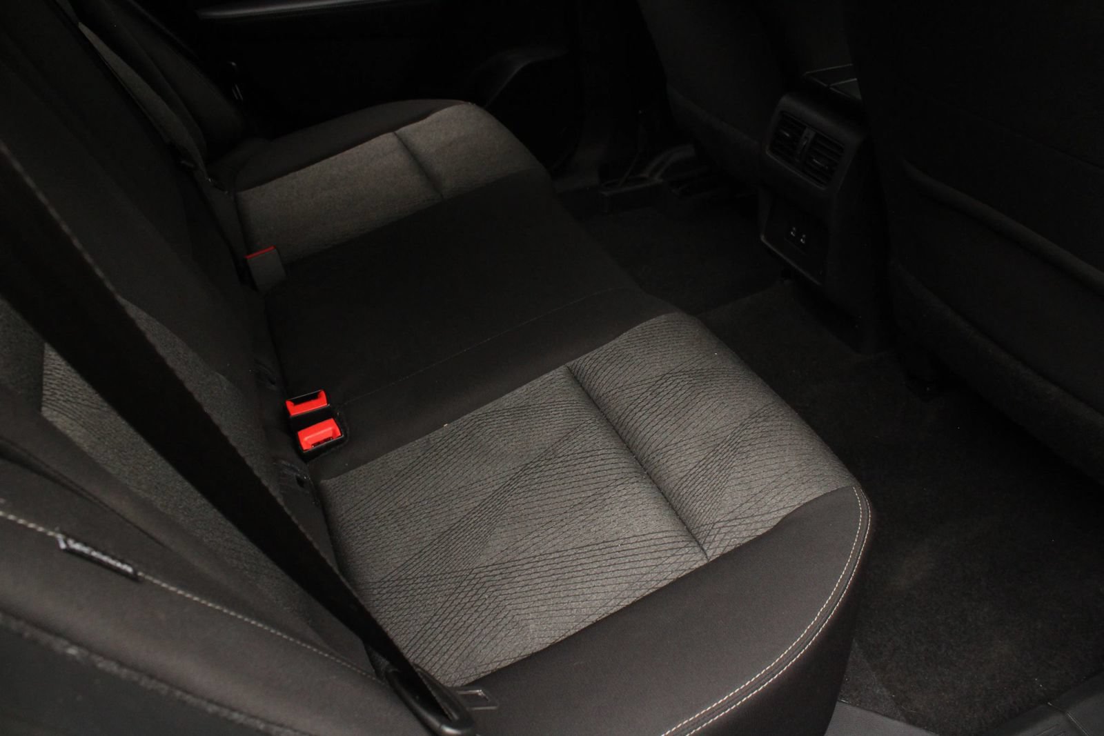 Used 2025 Nissan Rogue SV AWD/4WD image 22