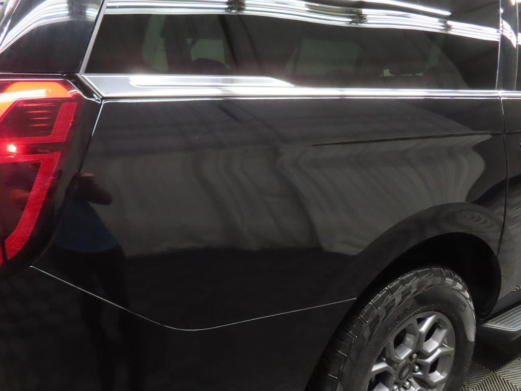Used 2025 Ford Expedition Max Active AWD/4WD image 40
