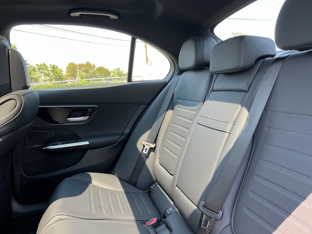 New 2026 Mercedes-Benz C 300 4MATIC Sedan image 21