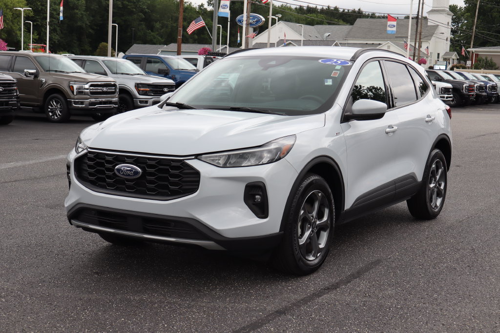Used 2025 Ford Escape ST-Line Select AWD/4WD image 15