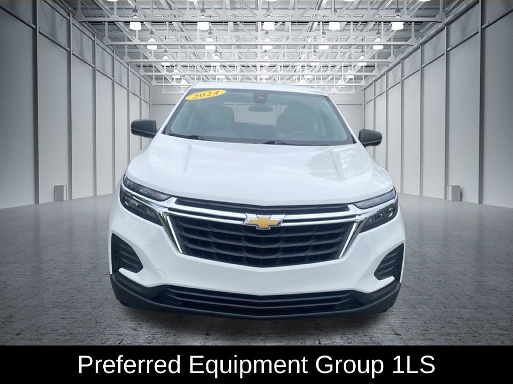 Used 2024 Chevrolet Equinox LS FWD image 3