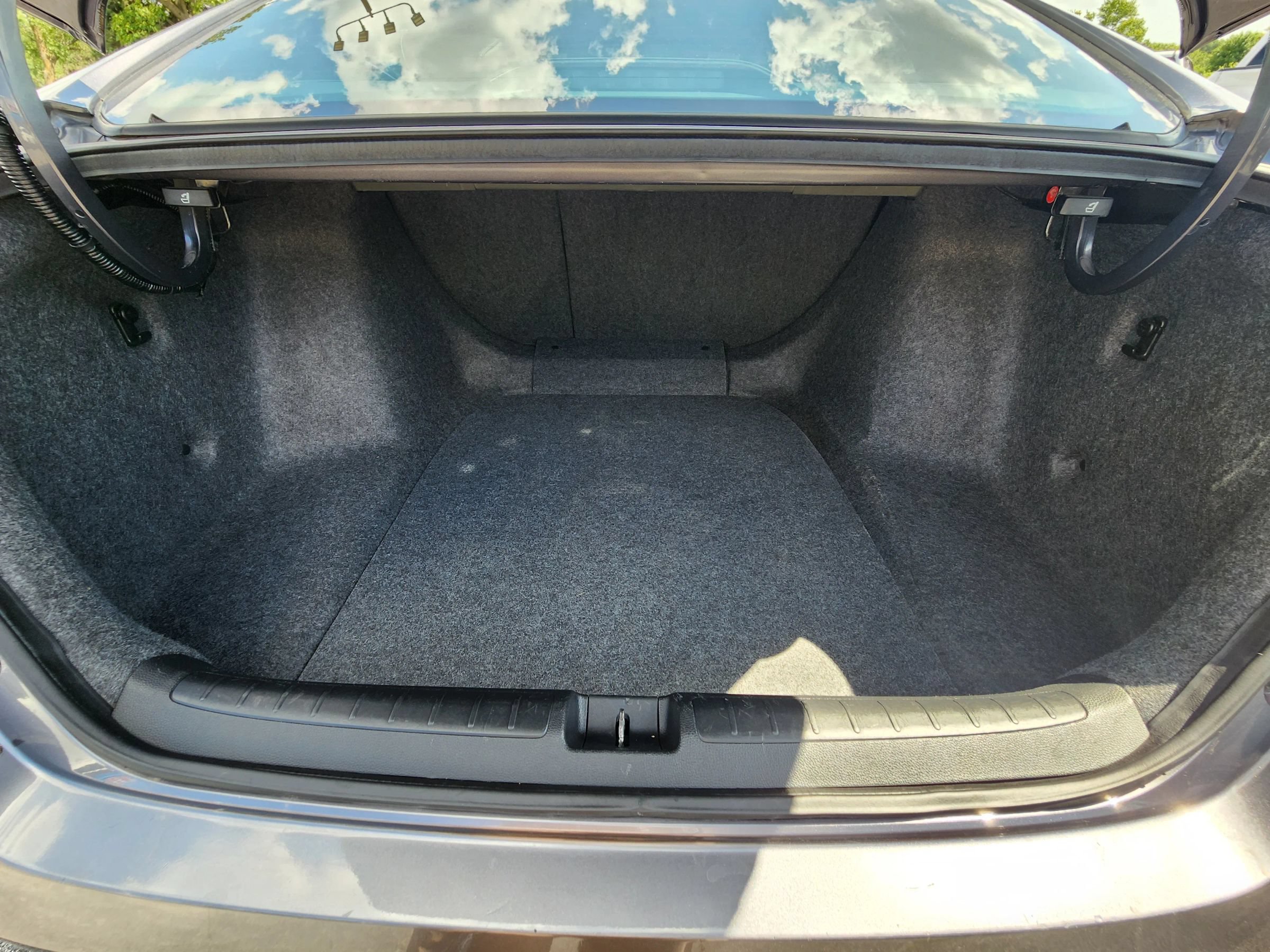 Used 2018 Honda Accord Sport image 21