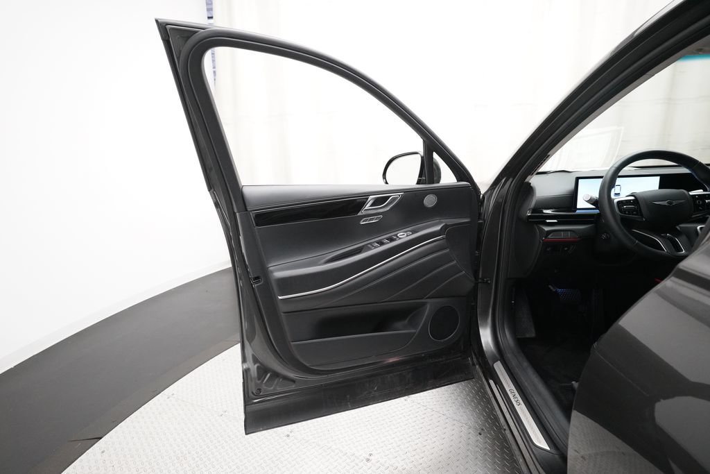 Used 2025 Genesis GV80 2.5T Standard AWD/4WD image 28
