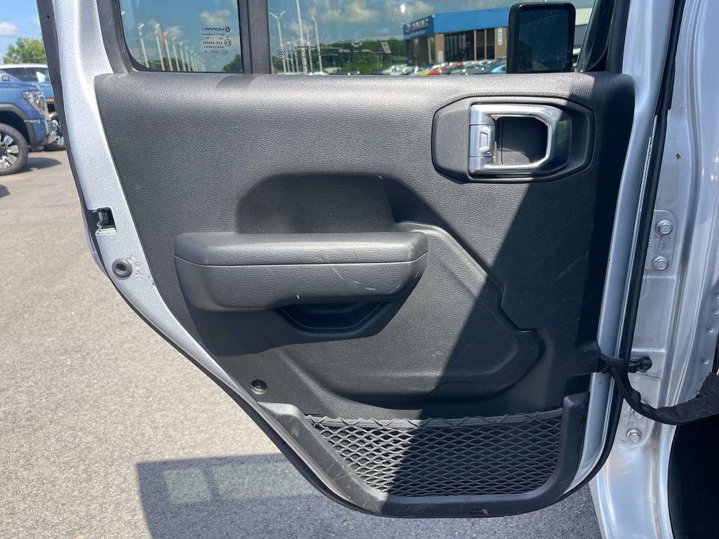 Used 2023 Jeep Gladiator Sport image 25