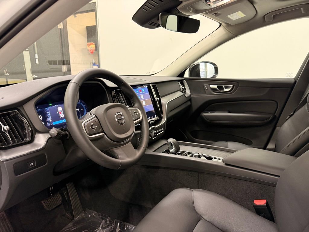 Used 2025 Volvo XC60 B5 Core w/ Climate Package image 11