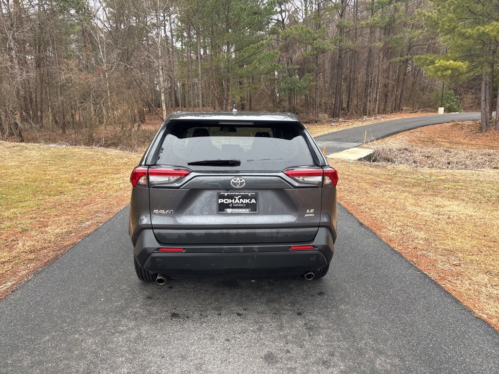 Used 2024 Toyota RAV4 LE image 10