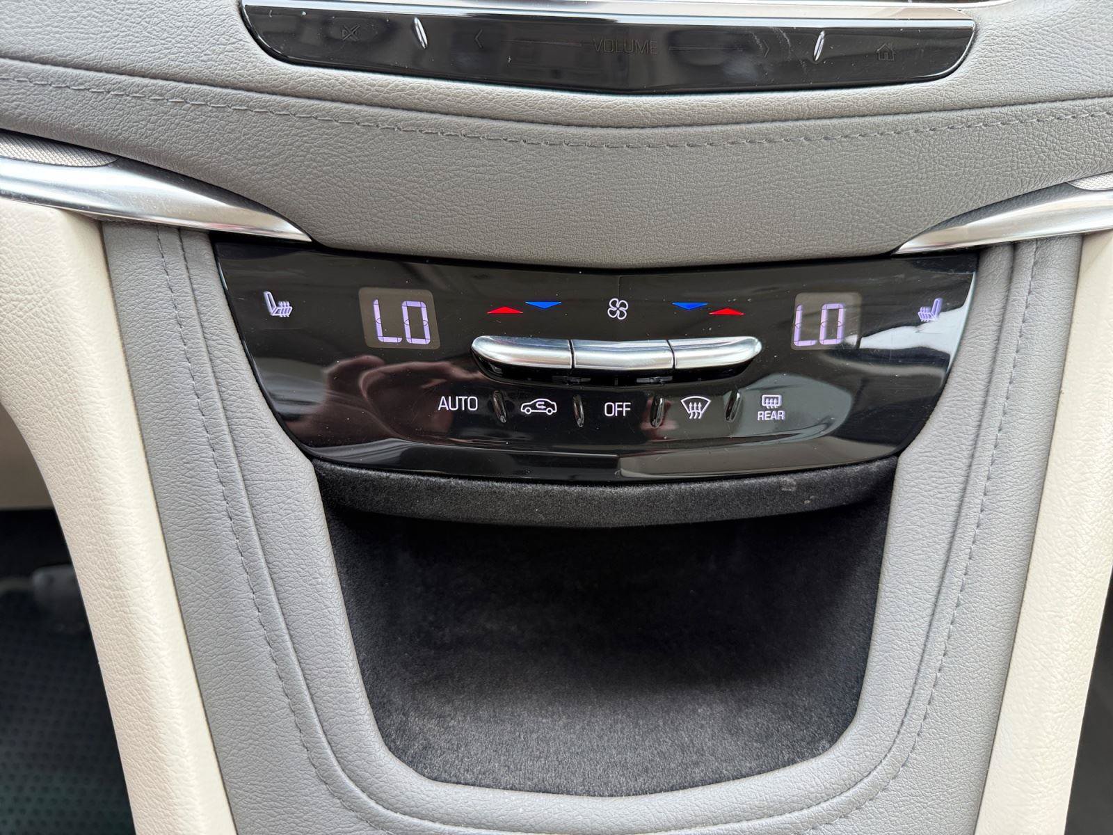 Used 2019 Cadillac XT5 Luxury AWD/4WD image 32
