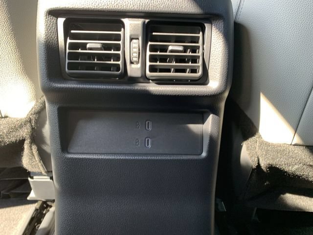 Used 2025 Toyota 4Runner SR5 AWD/4WD image 31