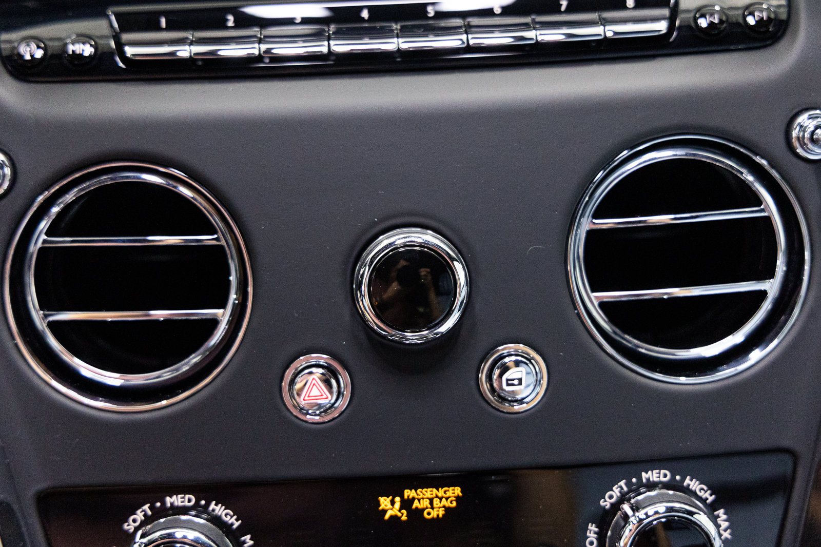 New 2027 Rolls-Royce Cullinan AWD/4WD image 51