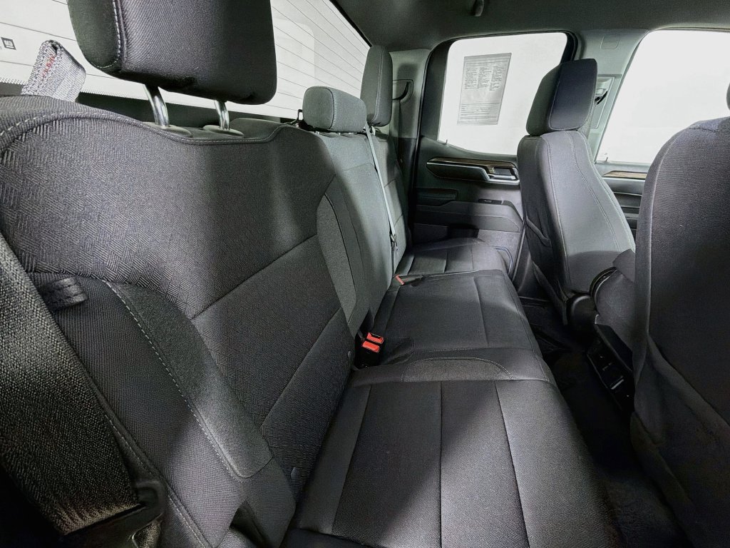 Used 2025 Chevrolet Silverado 1500 RST AWD/4WD image 26