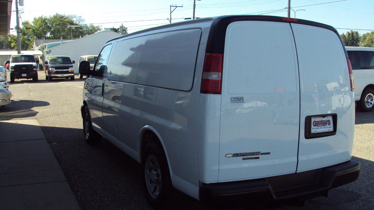 Used 2014 Chevrolet Express 1500 AWD image 15