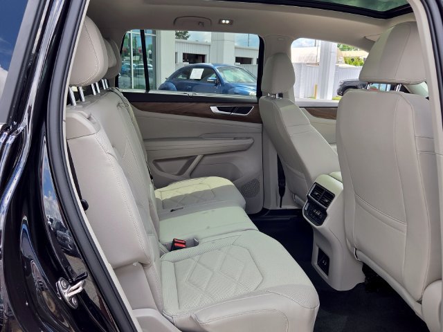 New 2026 Volkswagen Atlas SE FWD image 15