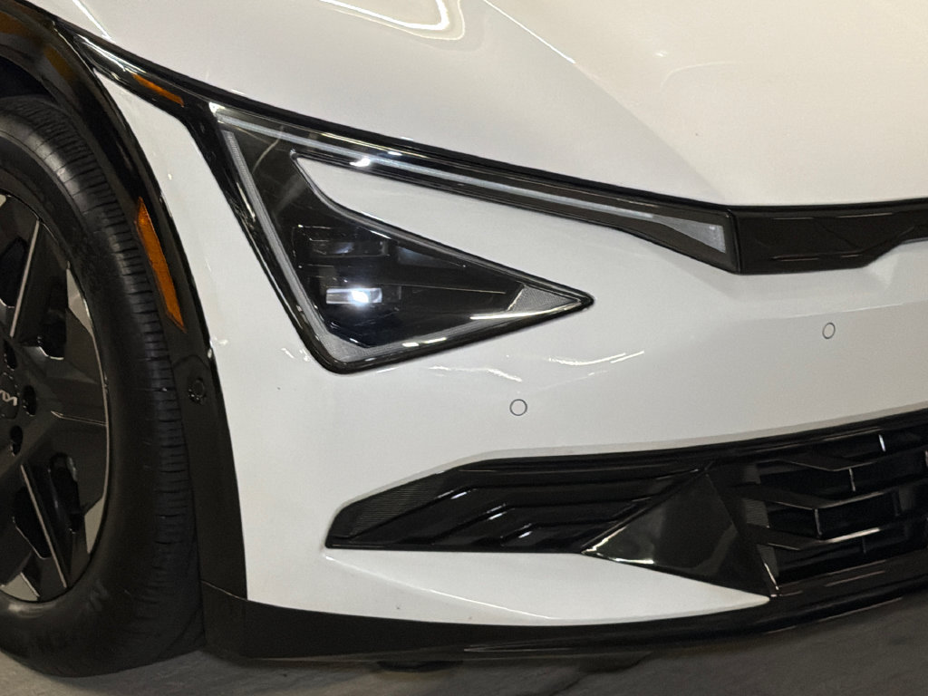 Certified 2025 Kia EV6 Wind RWD image 10
