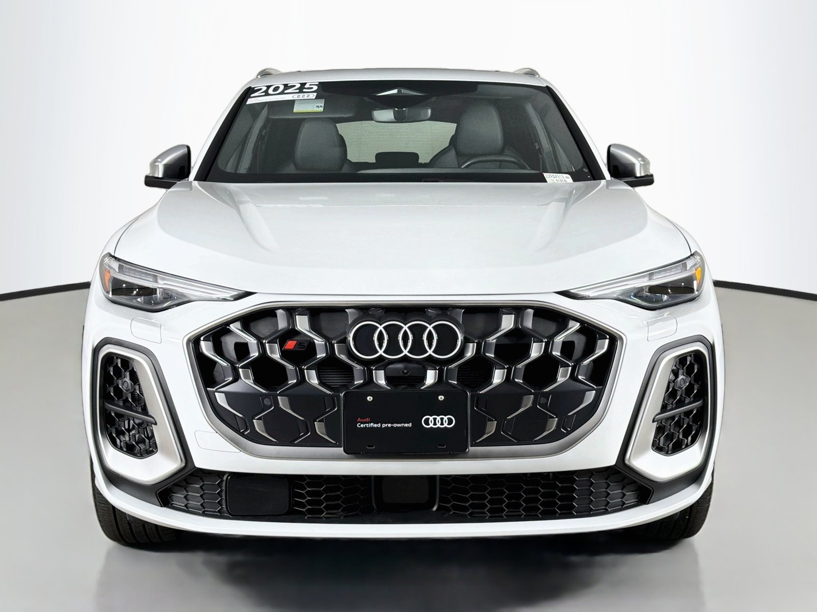 Certified 2025 Audi SQ5 Premium Plus w/ Premium Plus Package AWD/4WD image 2