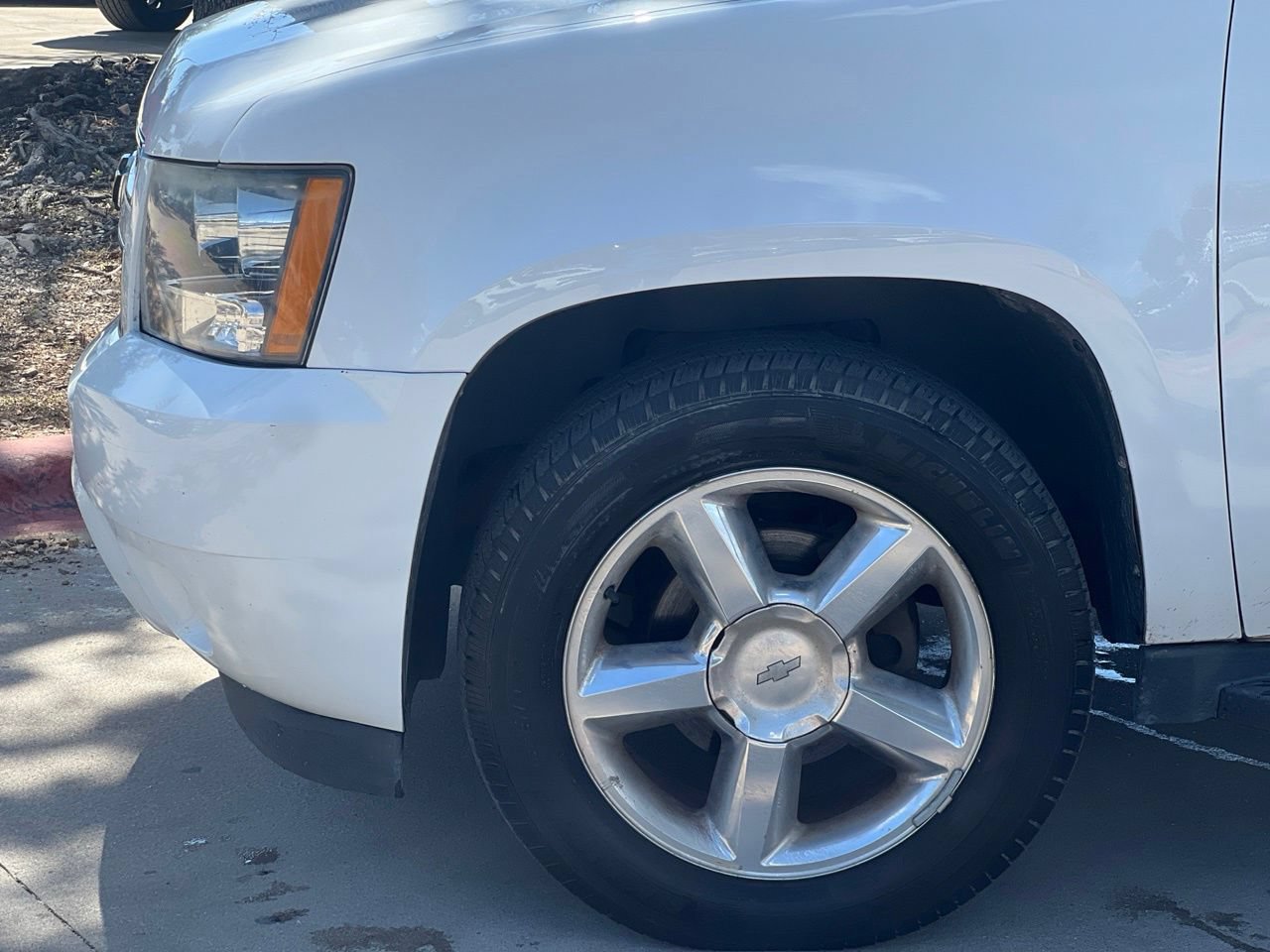 Used 2014 Chevrolet Suburban LT w/ Texas Edition RWD image 24