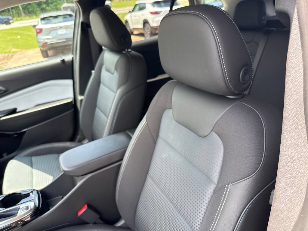 New 2026 Chevrolet Trax LT w/ LT Convenience Package FWD image 18