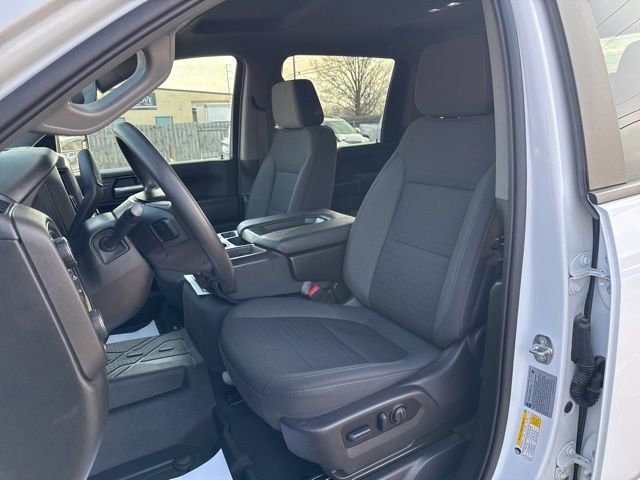 Used 2022 Chevrolet Silverado 2500 Custom w/ Custom Convenience Package image 2