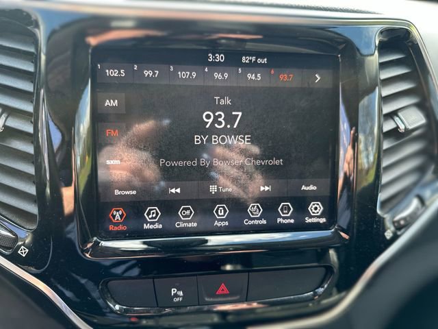 Used 2019 Jeep Cherokee Limited image 18