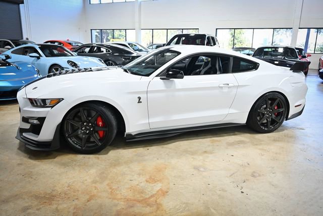 Used 2020 Ford Mustang Shelby GT500 w/ Carbon Fiber Track Pack image 4