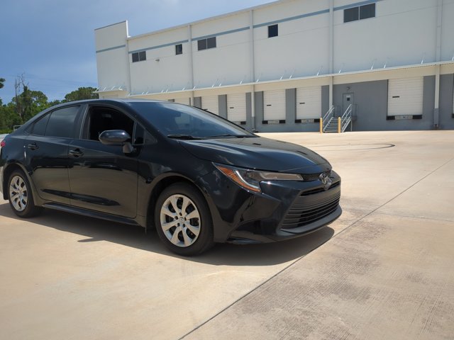 Certified 2025 Toyota Corolla LE FWD image 3