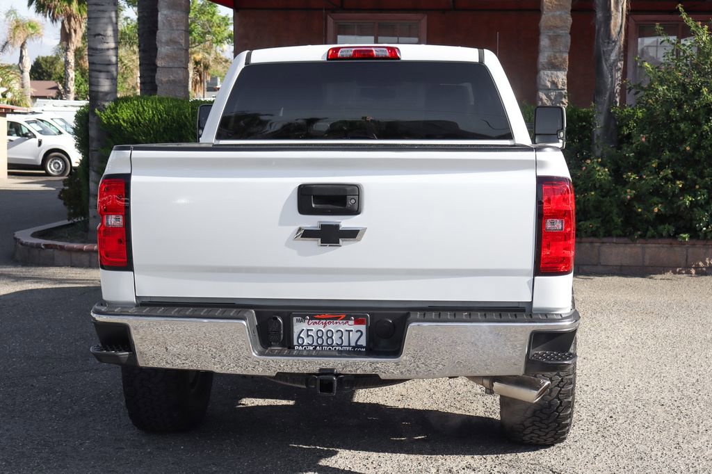 Used 2018 Chevrolet Silverado 1500 LT w/ All Star Edition image 6