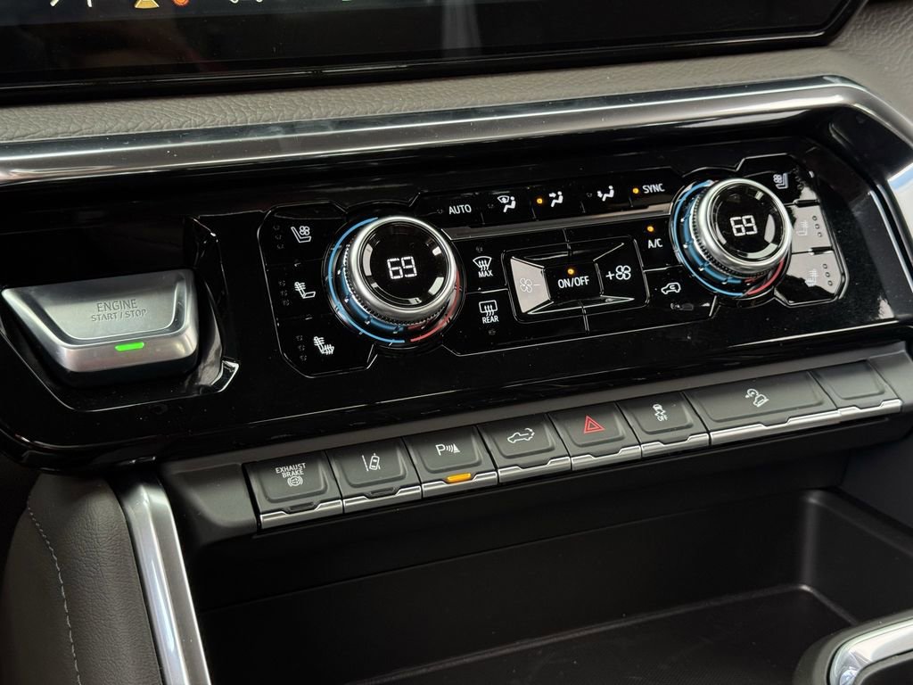 New 2026 GMC Sierra 2500 Denali w/ Denali Reserve Package image 15