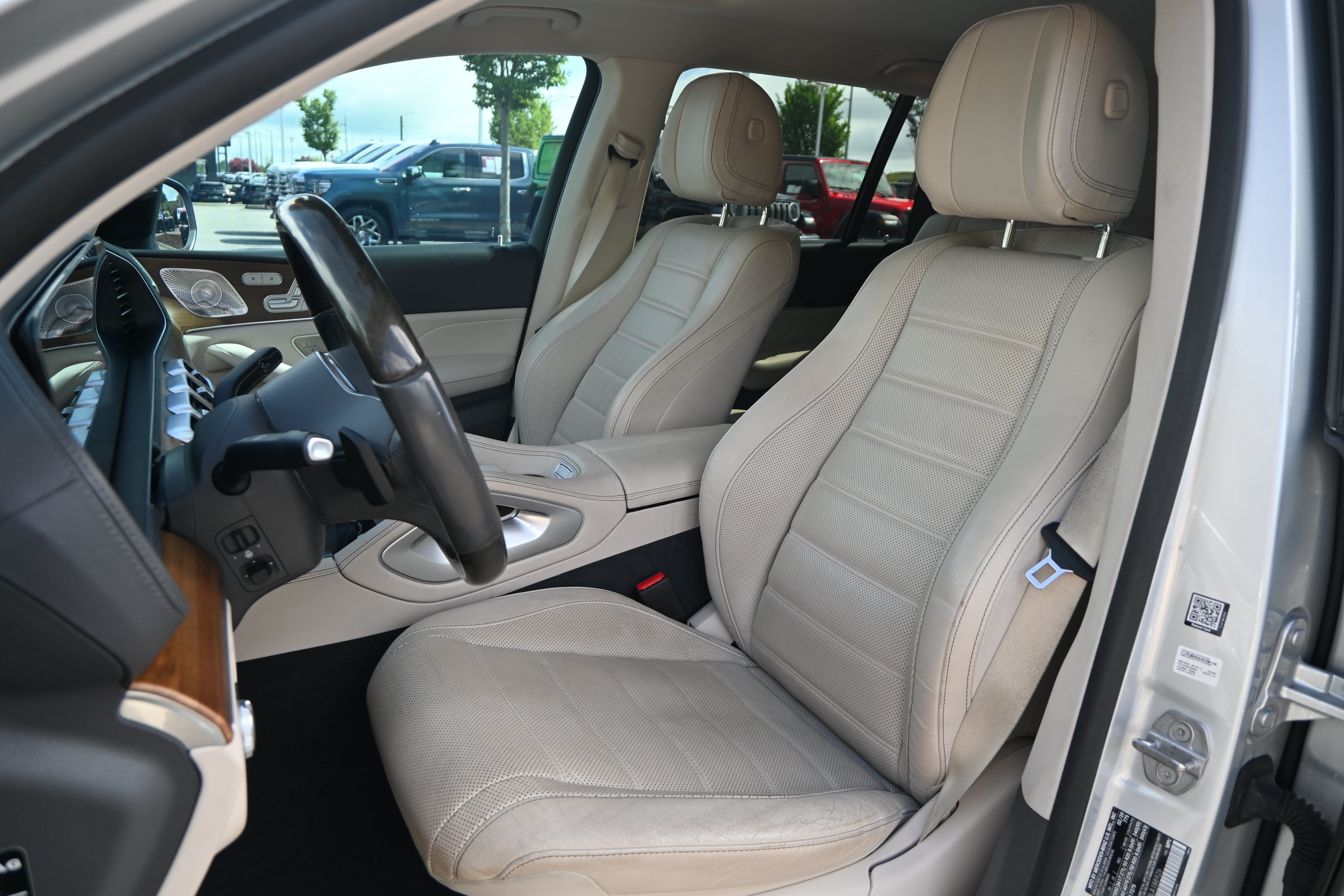 Used 2020 Mercedes-Benz GLS 450 4MATIC image 12