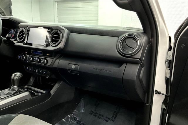 Used 2023 Toyota Tacoma TRD Off-Road w/ Technology Package AWD/4WD image 19